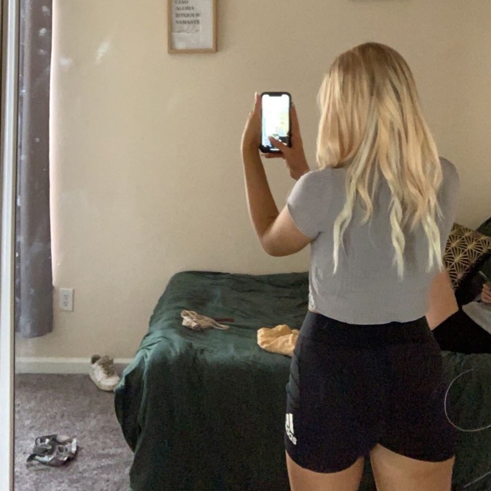 Crop top - Picture 2 of 2
